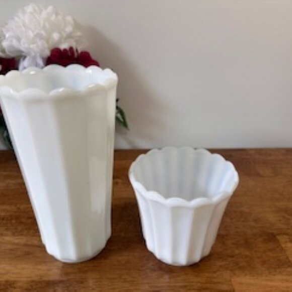 Vintage Milk Glass Vase and Planter Set – Scalloped Edge White Ribbed Pedestal S - Picture 2 of 5